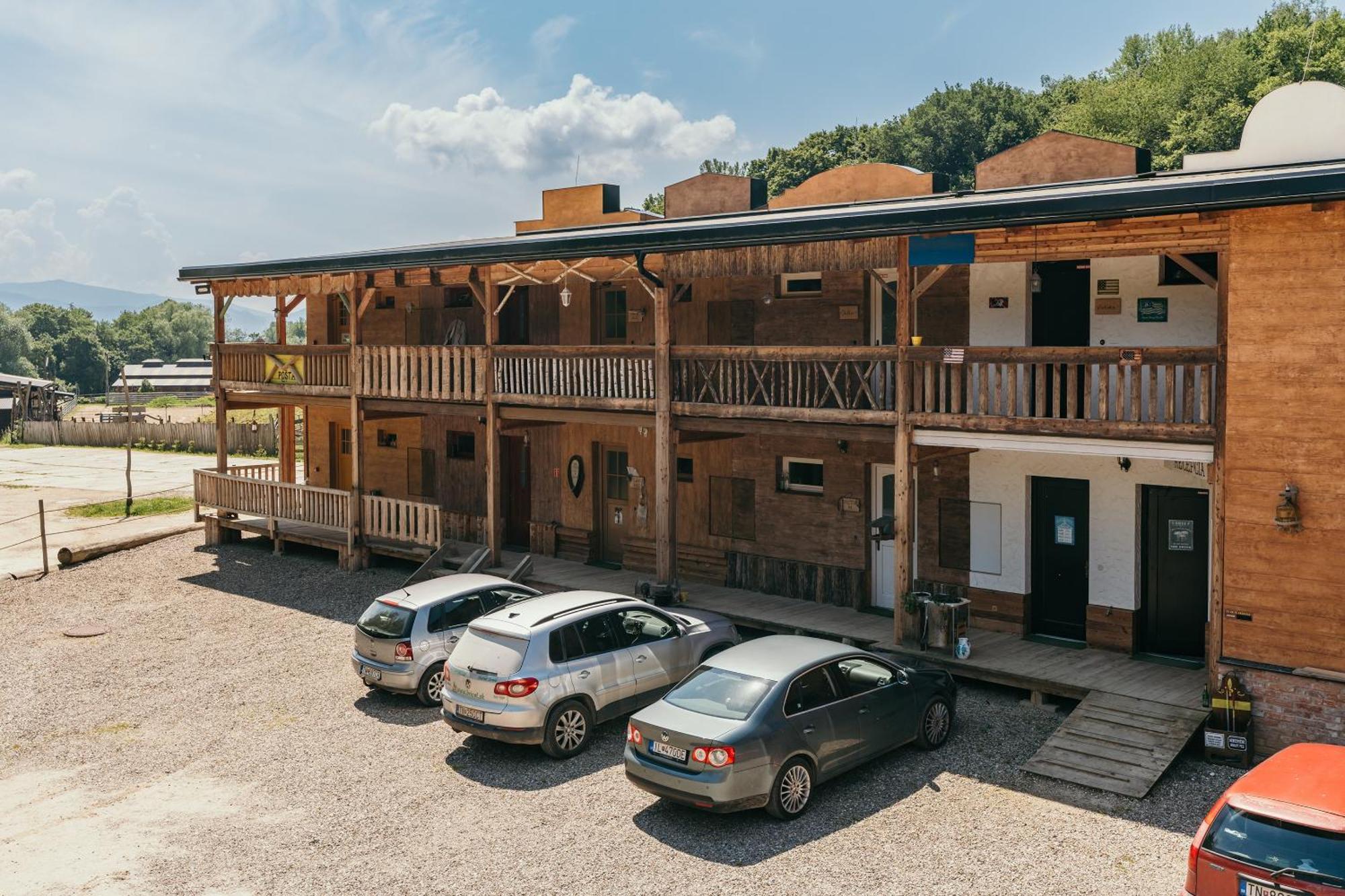 Ranch 13 - Western A Kone Nemšová Екстериор снимка