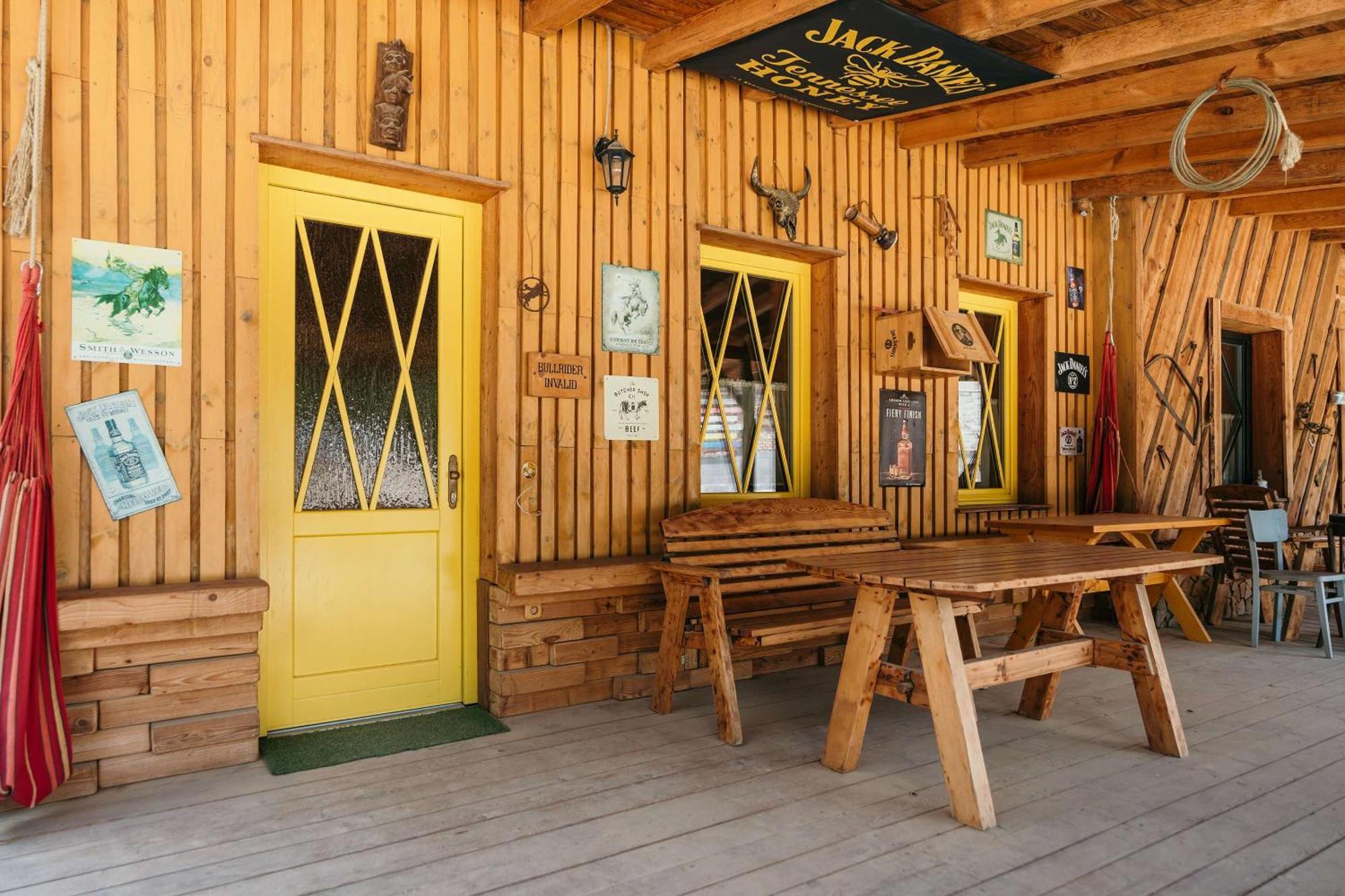 Ranch 13 - Western A Kone Nemšová Стая снимка
